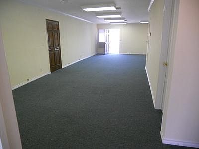 1st image of 24216 Hawthorne Blvd Ste B
