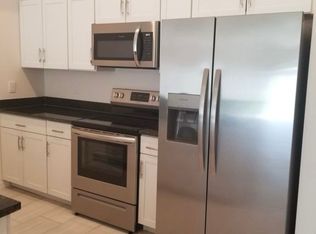 2917 Skyline Blvd, Cape Coral, FL 33914