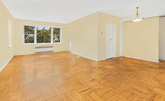 3rd image of 3850 Hudson Manor Ter APT 2BW