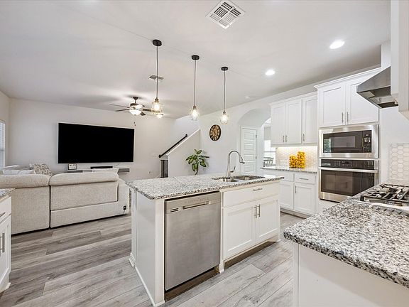 4th image of 8720 Mina Dr