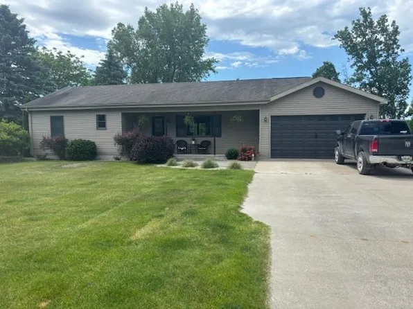 2009 Pinconning Rd, Rhodes, MI 48652