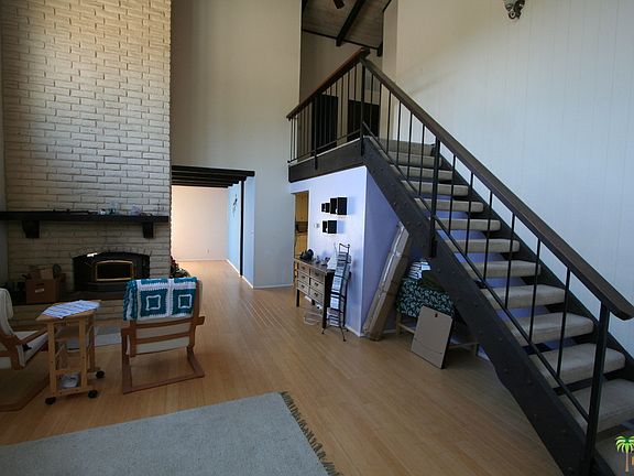 3rd image of 41583 Swan Dr