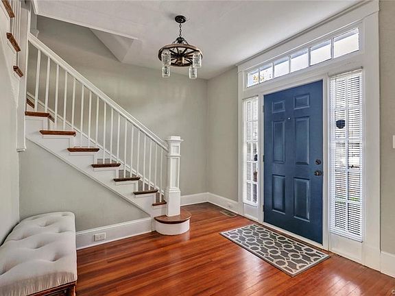 4th image of 521 Northside Ave