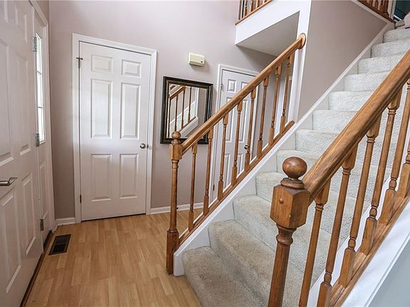4th image of 5922 King Hill Dr
