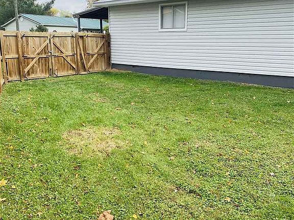 5th image of 1035 Mount Vernon Cir