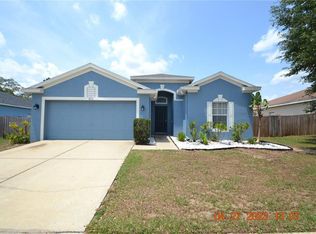 605 Maple Pointe Dr, Seffner, FL 33584