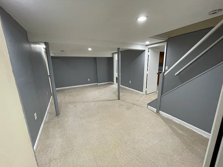 216 Carnation Ct #BASEMENT — Photo 10