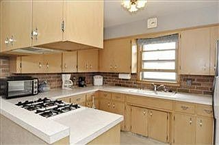 5th image of 2711 Valley Ave NW