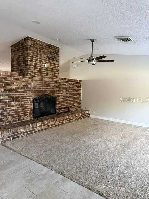3 bed, 2.0 bath, 1954 sqft, $2,700 — Photo 3