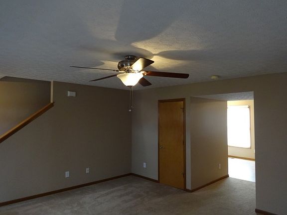 3rd image of 5739 Landsview Dr