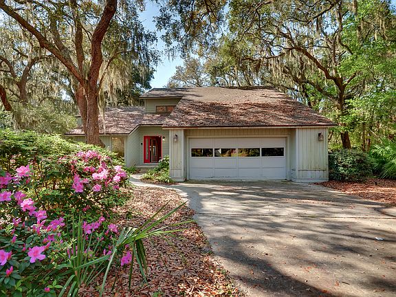 2nd image of 2412 Los Robles Dr