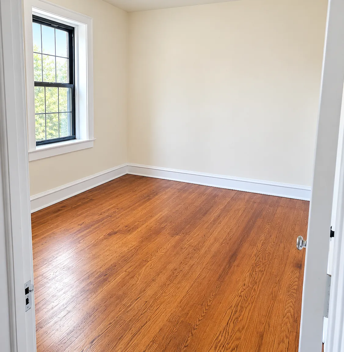 108 Chestnut St — Photo 3