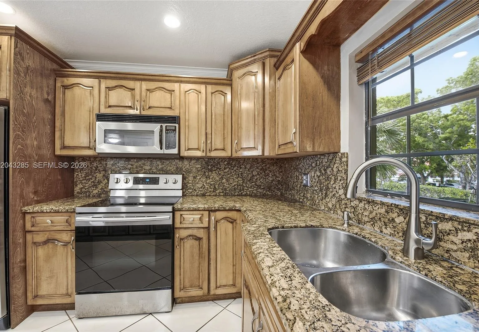 Forest Hills Condo North — Photo 4
