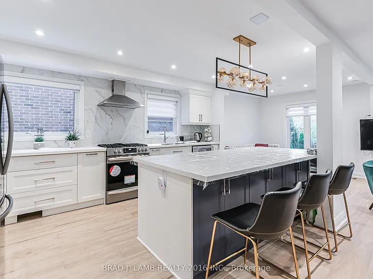 54 Campbell Ave #2 — Photo 9