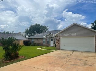 5728 Dove Dr, Pace, FL 32571