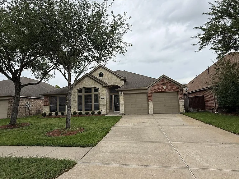 13615 Evening Wind Dr — Photo 2