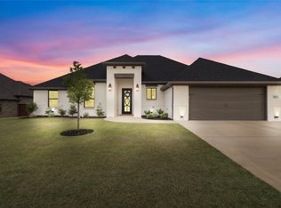 3021 Nob Hill Dr, Burleson, TX 76028