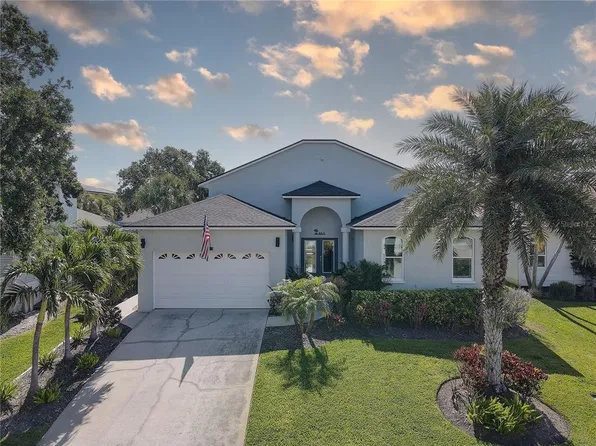 413 8th Ave N, Tierra Verde, FL 33715