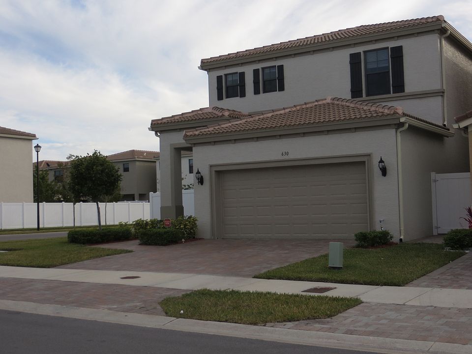 1st image of 630 NE 191st Ter