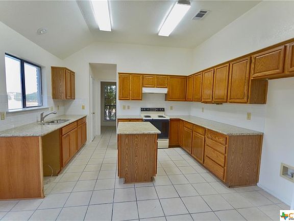 5th image of 2310 Iowa Dr