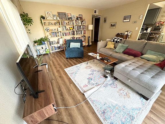 5th image of 1527 Oak Ave