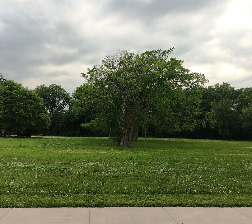 2nd image of 2052 Grange Ave