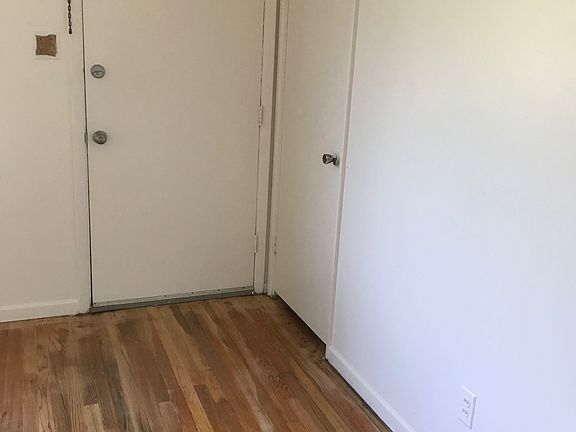 2nd image of 128 Gladys Ave