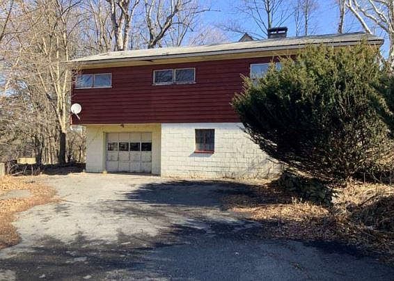 3rd image of 168 Analomink St