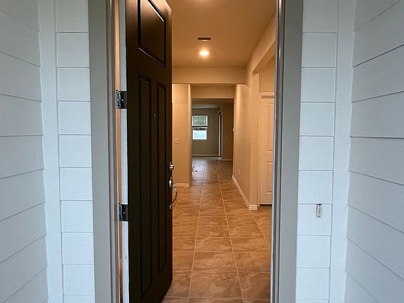 3rd image of 156 Myrtle Oak Ct