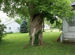 115 N Spruce St, Eldon, MO 65026