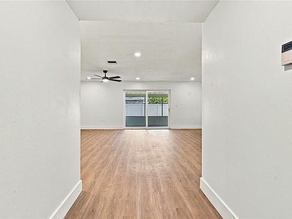 5th image of 1630 DALE CIRCLE N
