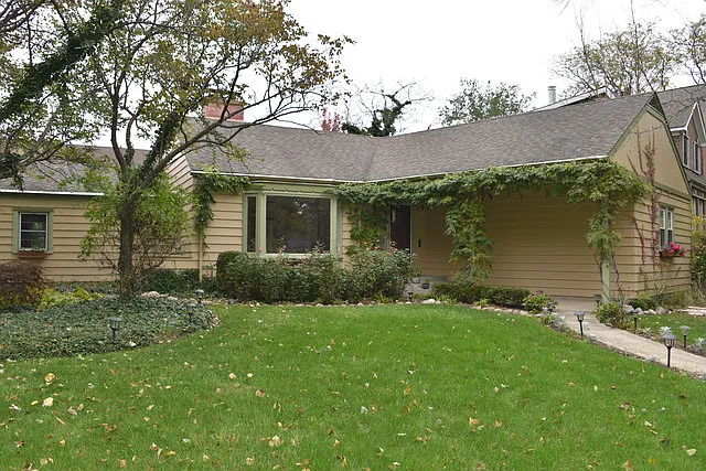 345 Ivy Ct photo 1