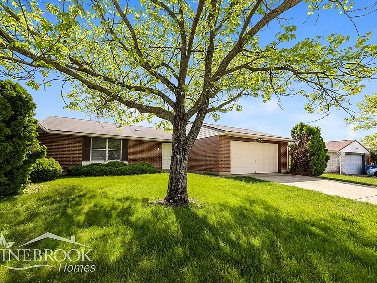 8680 Belle Chase Dr — Photo 15