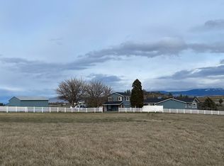 400 Holcomb Rd, Montague, CA 96064