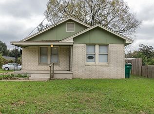 207 W Montgomery St, Willis, TX 77378