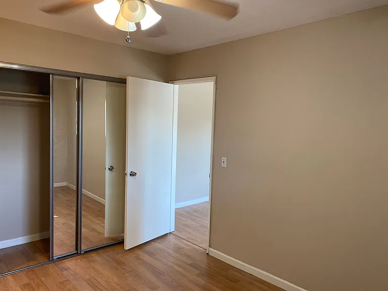 405 W Alameda Ave #J — Photo 10