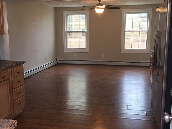5th image of 50 Queen St