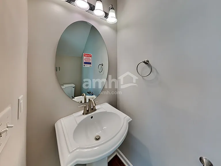 1933 Sterling Hill Dr — Photo 9