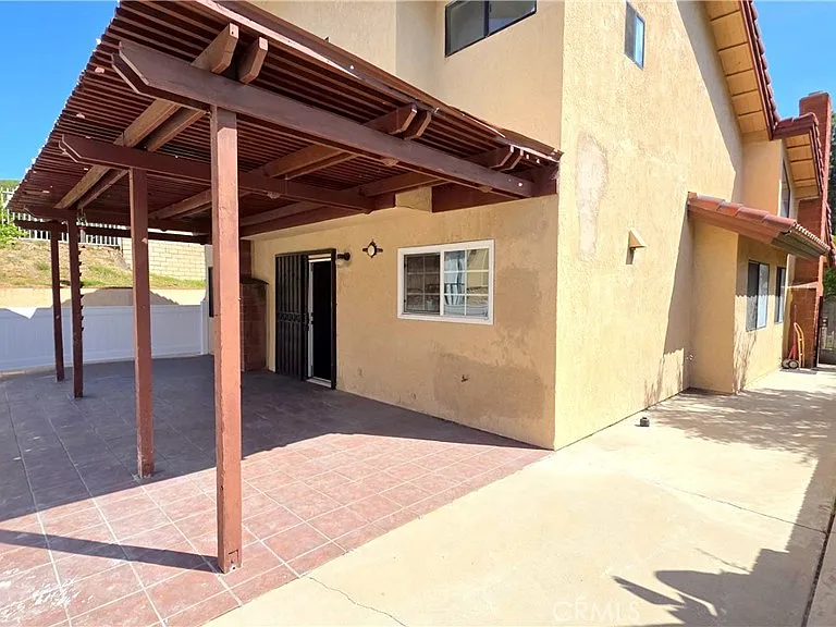 335 Eola Dr — Photo 29