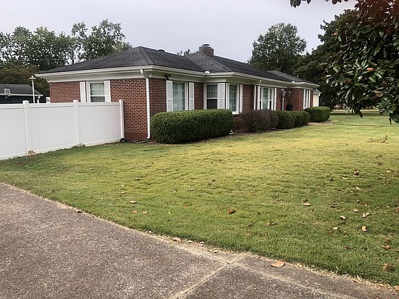 4th image of 141 Sunset Dr