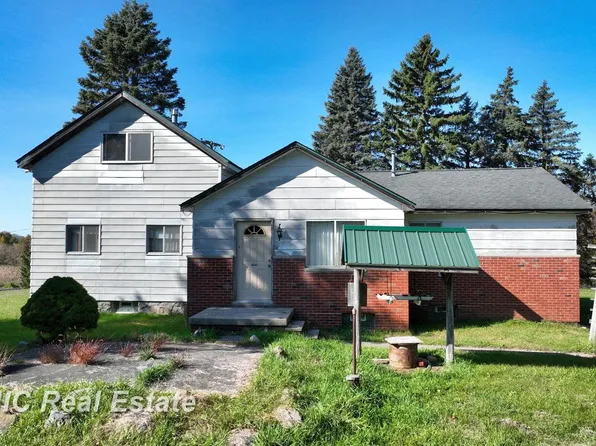 1548 W Saginaw Rd, Mayville, MI 48744