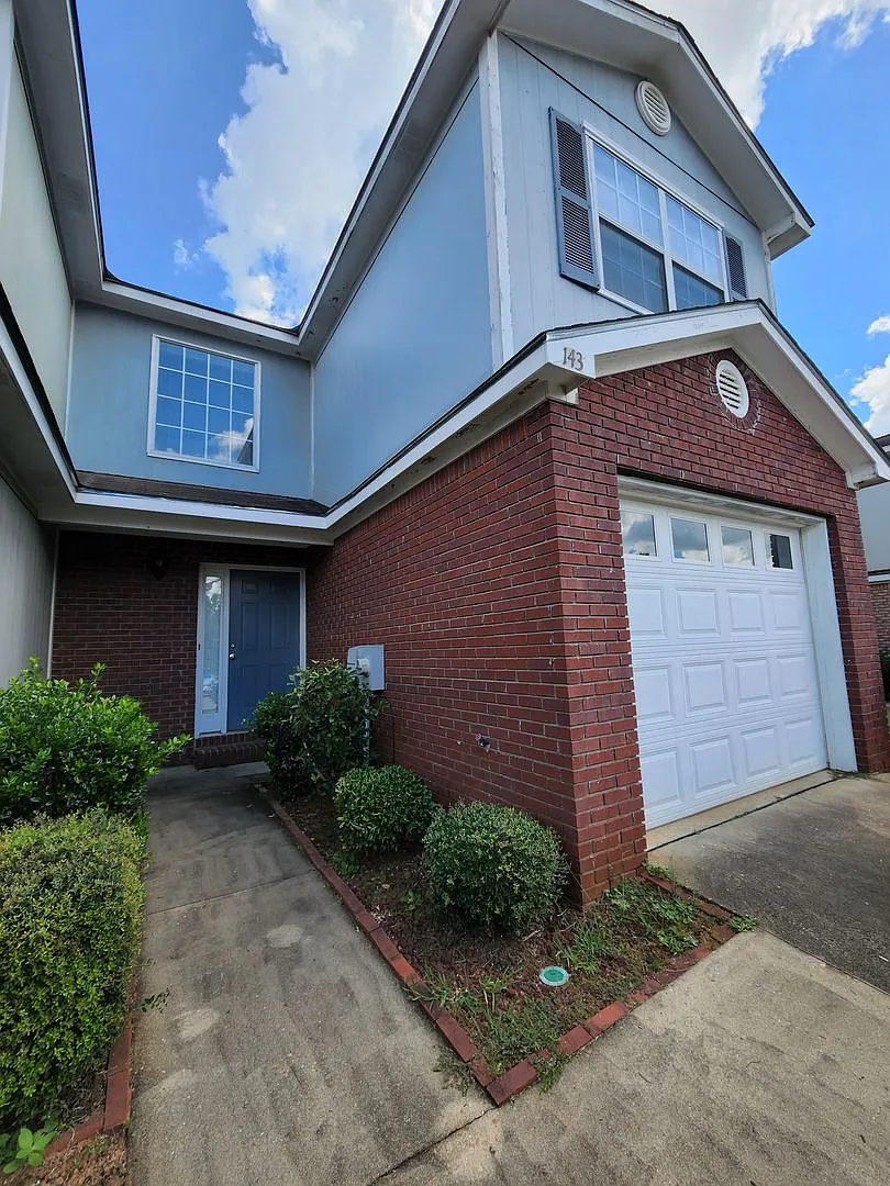 Dunwoody Townhomes — Photo 2