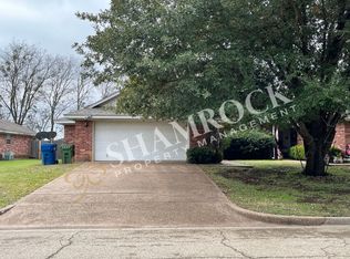 515 Shady Park Trl, Hewitt, TX 76643