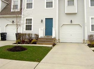 372 University Ave #16, Painesville, OH 44077
