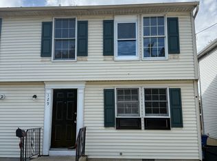 129 Broad St, Beverly, NJ 08010