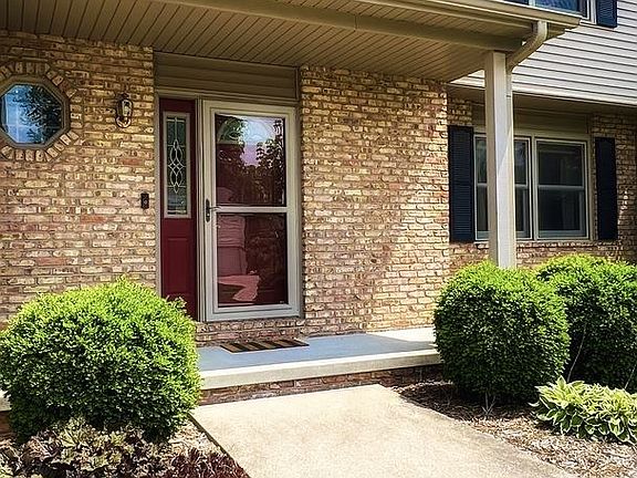 3rd image of 204 Greenleaf Dr