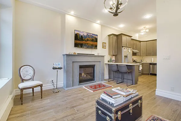 Rented by Twyford Real Estate | media 11