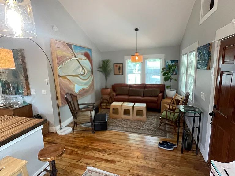 1219 New Castle St #B — Photo 3