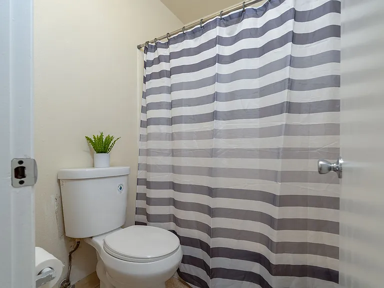 1007Lomi — Photo 11