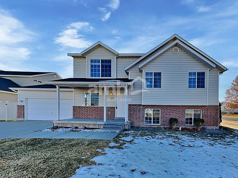 173 Apple Ave — Photo 1